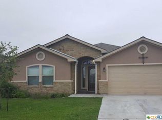 103 Seabiscuit Dr, Victoria, TX 77901