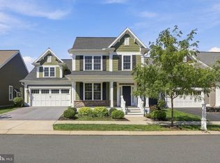 321 Freedom Dr, Ephrata, PA 17522