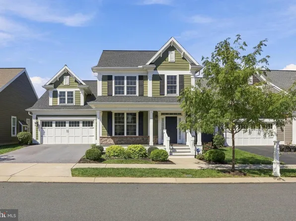 321 Freedom Dr, Ephrata, PA 17522