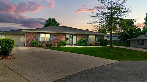 1405 Wilshire Cir Photo 1