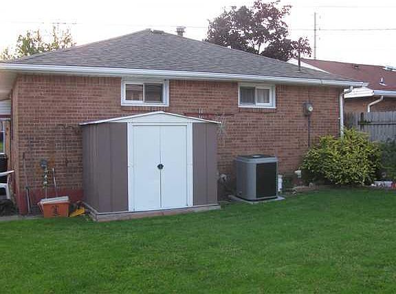 2nd image of 3359 Elmwood Ave