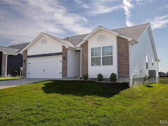 27492 Forest Ridge Ct, Warrenton, MO 63383