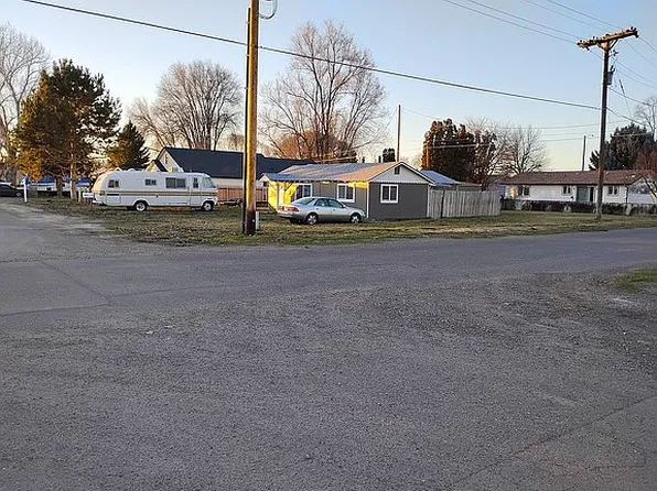 602 W Nevada Ave, Homedale, ID 83628