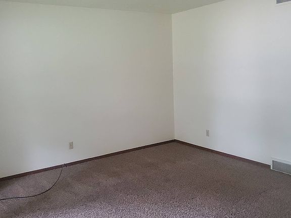 4th image of 5308 Manitowoc Pkwy #1