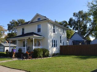 215 W 1st St, Auburn, IN 46706