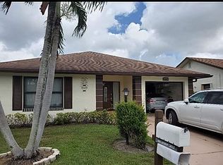 6089 Lakemont Cir, Greenacres, FL 33463
