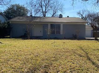 136 Red Oak Ln, Conroe, TX 77304