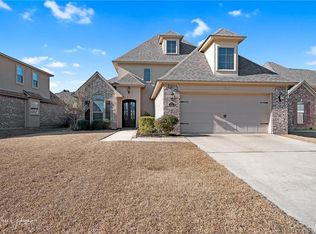 311 Camelback Dr, Bossier City, LA 71111