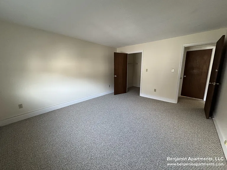 8 Brattle Dr #4 — Photo 5