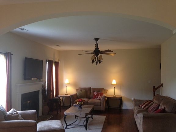 Arch Way To Living Rm