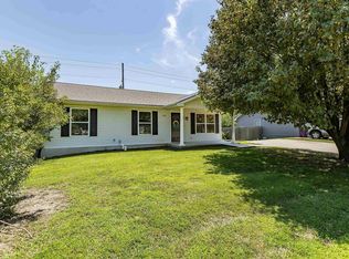 220 Brookmont Dr, Manhattan, KS 66502