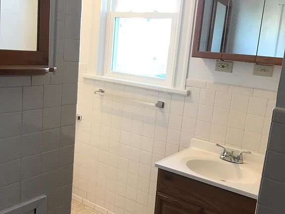 5th image of 4218 Brownway Ave #2