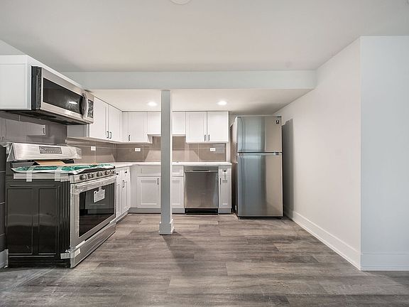 4th image of 5201 W Wellington Ave #G