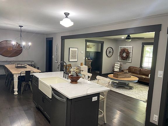 Kitchen/living/dining room 
