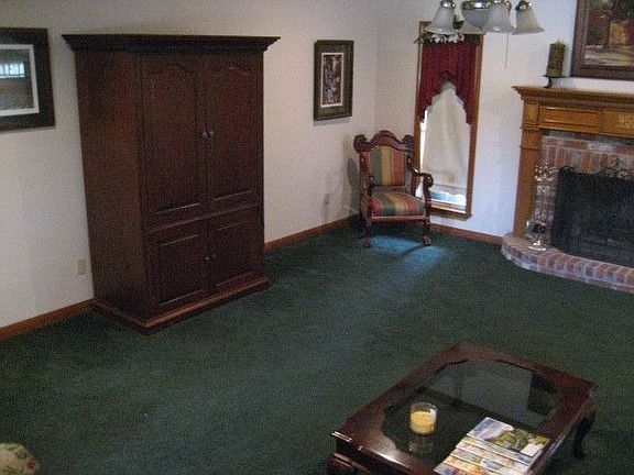 5th image of 706 Doctor Gorman Dr