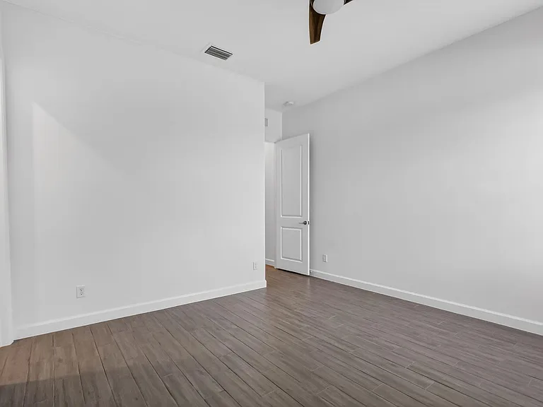 799 Hookline Cir — Photo 49