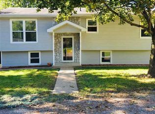 2633 Ray Ct, Fowler, IL 62338