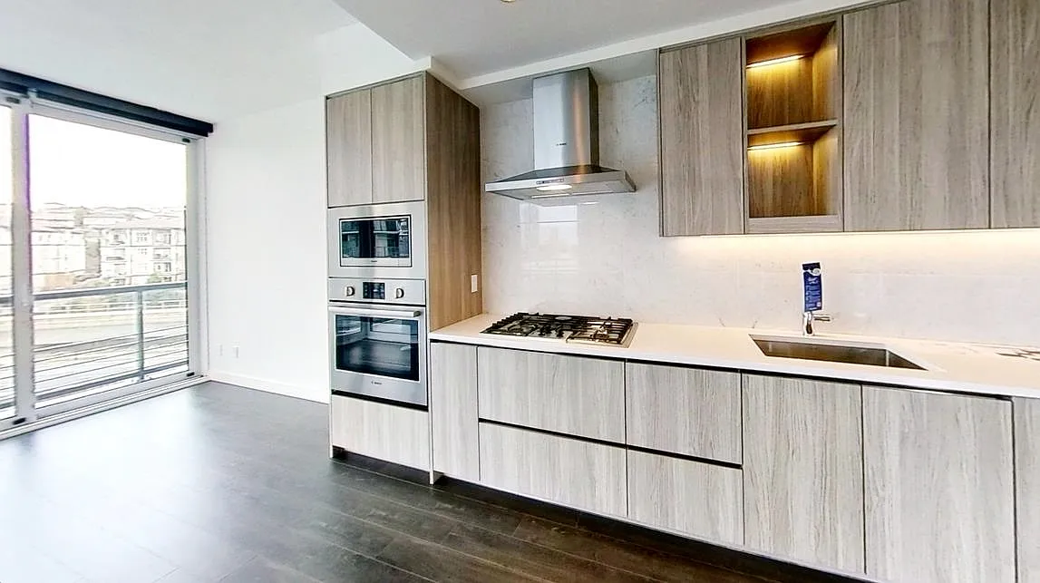 2 bed, 727 sqft, $2,950 — Photo 1