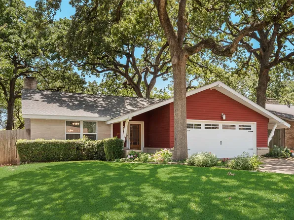 2118 Woodoak Dr, Irving, TX 75060