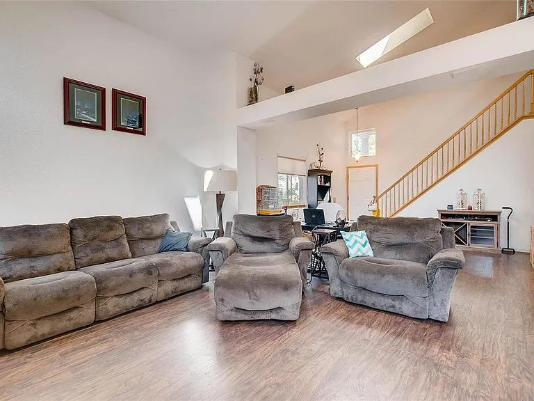 6286 Stagecoach Ave — Photo 4