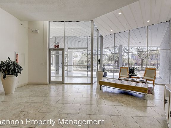 4th image of 5050 Woodway Dr APT 3G