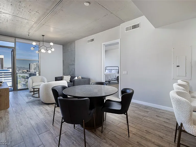 353 E Bonneville Ave #1006 — Photo 16