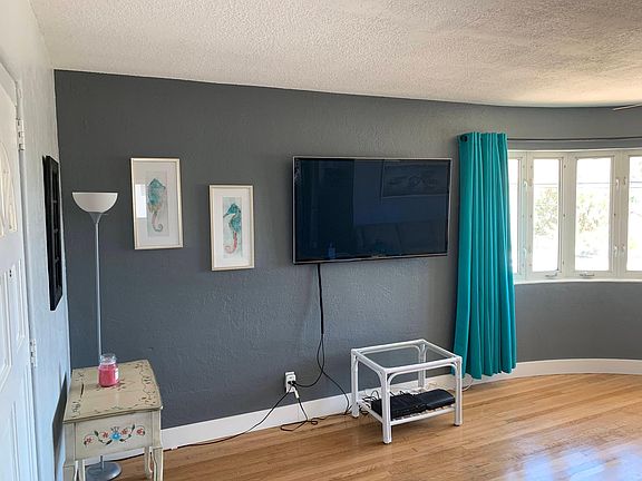 5th image of 601 University Blvd #3