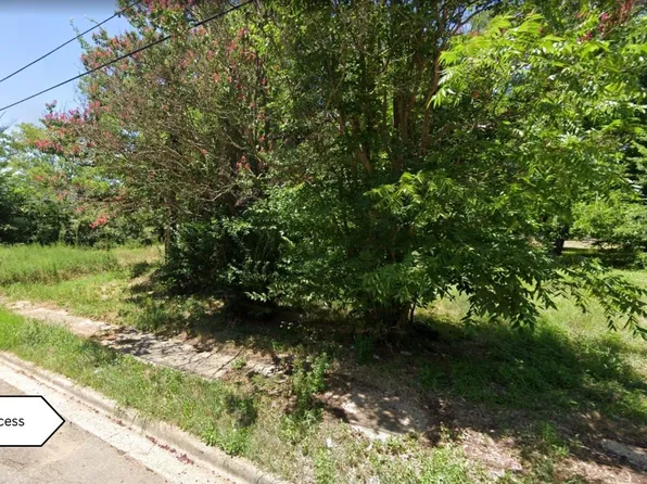 363 5th St NW, Paris, TX 75460