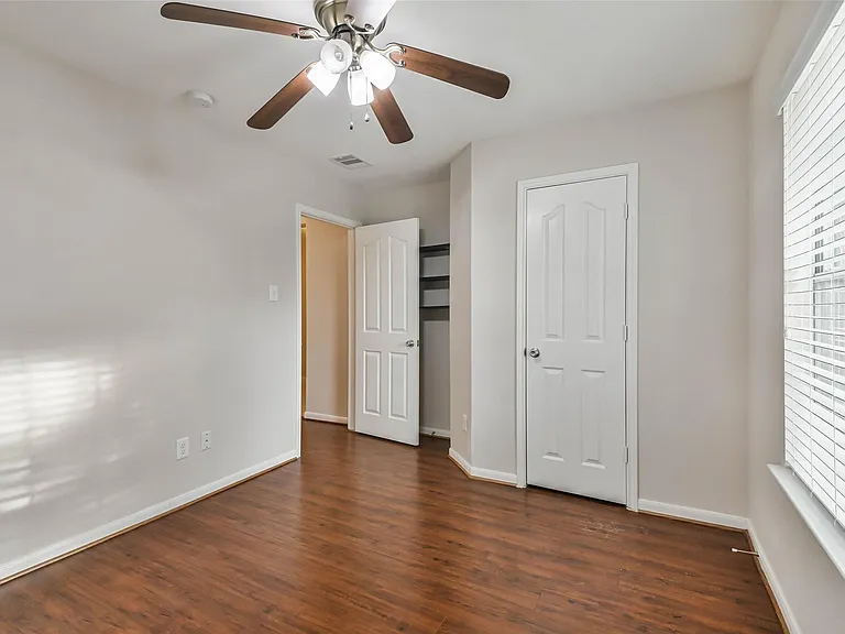 7718 Shavano Ln — Photo 24