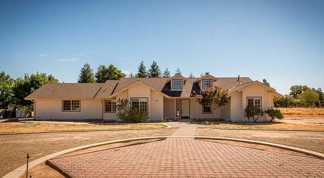 1st image of 12214 Maywood Dr
