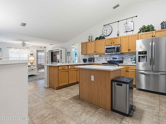 5th image of 3015 Hackensack Ave SE
