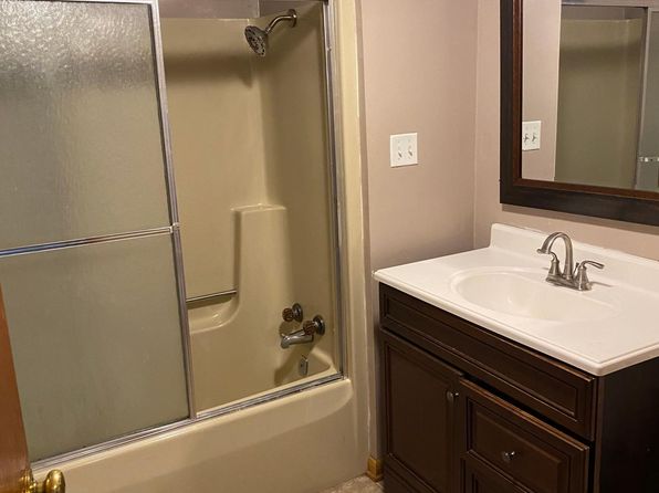 228 S 6th St UNIT 2, Youngwood, PA 15697