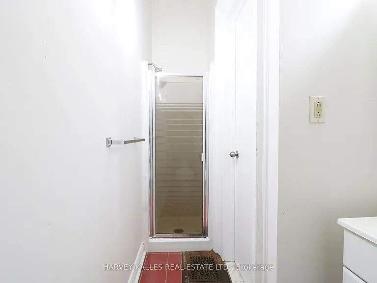 39 Macdonell Ave #1 — Photo 10