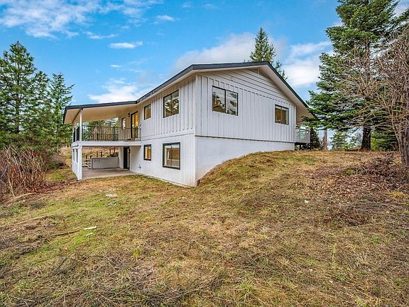 2.640 sq ft of living space perfect for multi generational living!