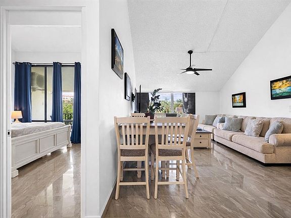 5th image of Beach Vlg #128