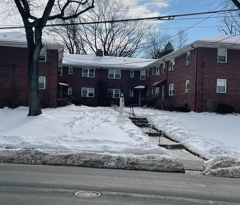 152 Belleville Ave #14