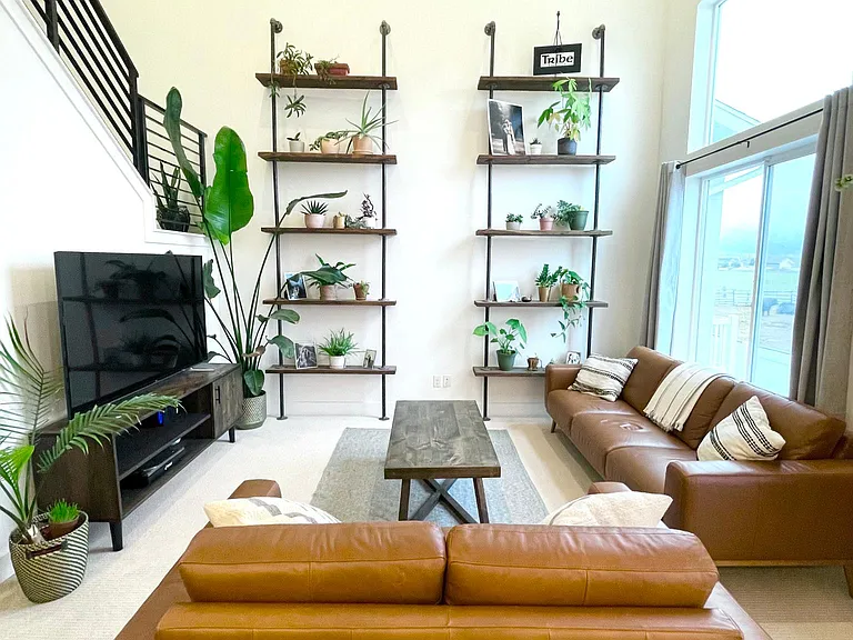 48 N 2000 W — Photo 4