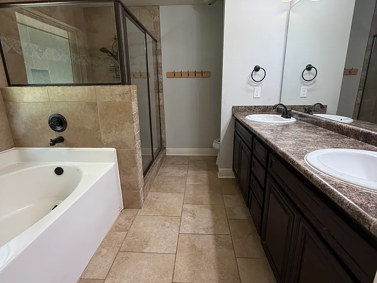 5563 Tucker Cir — Photo 14