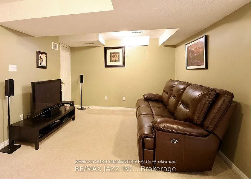 2 bed, $1,650 — Photo 2
