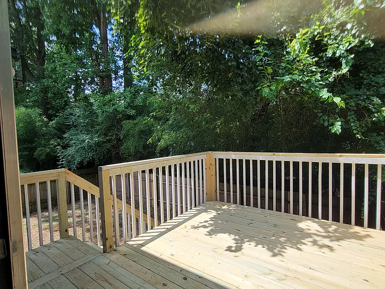 102 Bramble Ct — Photo 9