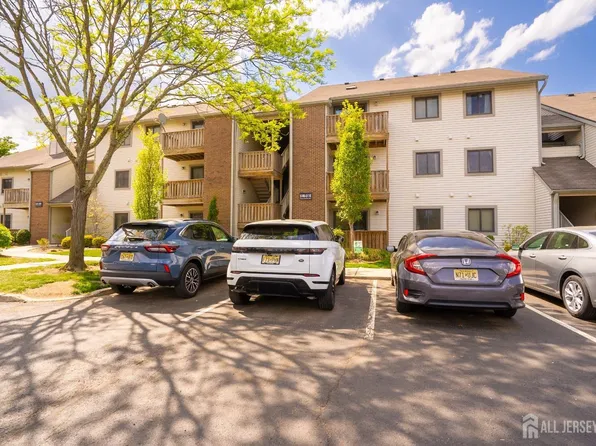 5108 Ravens Crest Dr, Plainsboro, NJ 08536