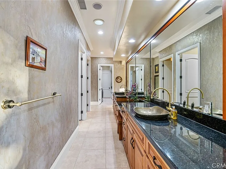 44915 Palladian Ct — Photo 48