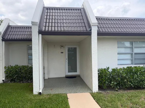 127 LAKE REBECCA Drive, West Palm Beach, FL 33411