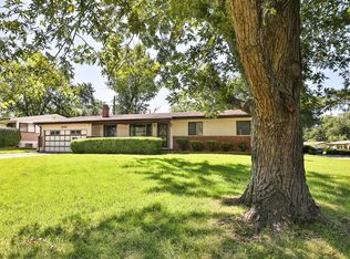 2240 Ainsworth Dr, Saint Louis, MO 63136