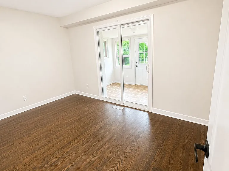 120 Bell Dr — Photo 7