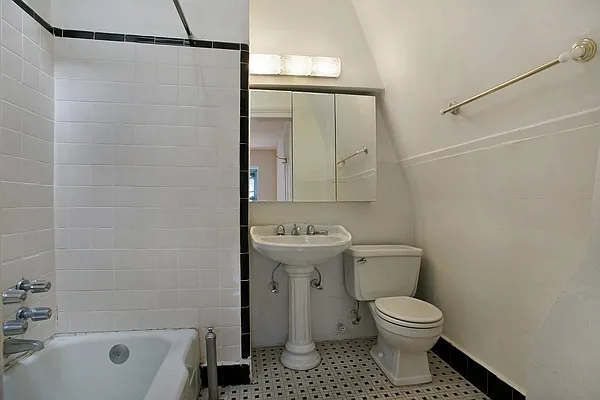 Rented by Corcoran | media 11