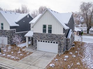 712 E Zekes Ct, Midvale, UT 84047