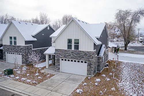 712 E Zekes Ct Photo 1