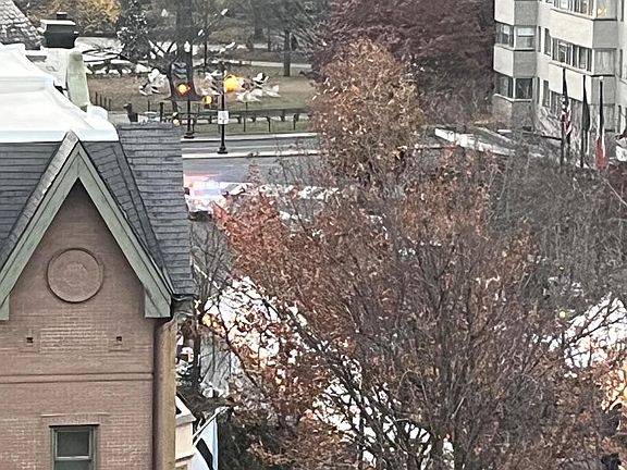 4th image of 1601 18th St NW APT 916