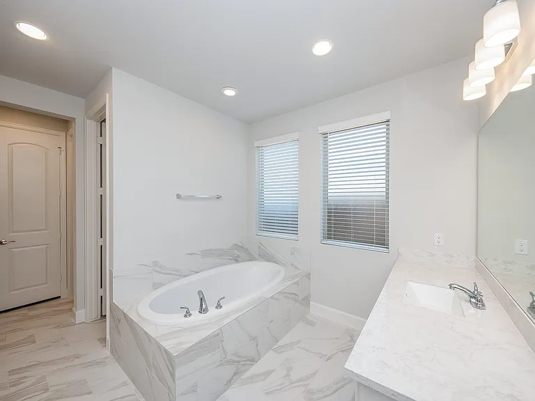 29819 Breezy Pines Loop — Photo 36